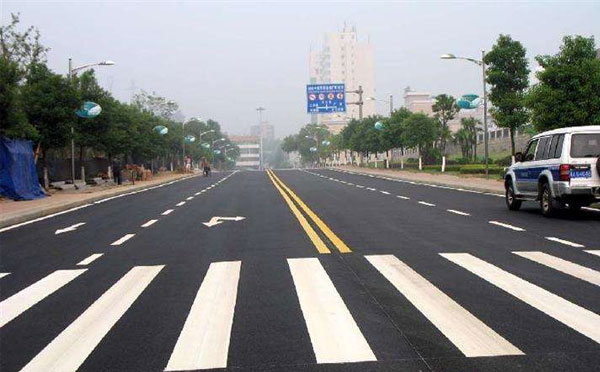 墨竹工卡标线涂料在墨竹工卡环氧地坪项目中的选择与应用